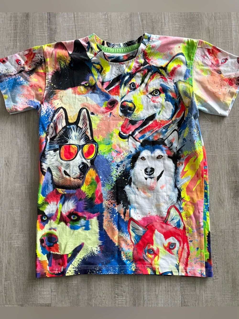 Youth Husky Multi Colored tee, retro, unisex kids 12/14.